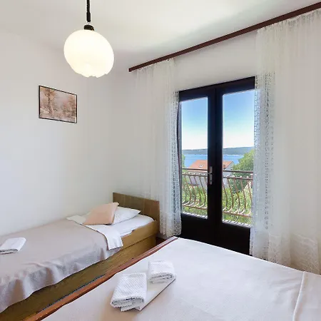 Rustikales Nur 500 Meter Zum Mit Meerblick, Grillbereich, Wifi Apartman Dramalj